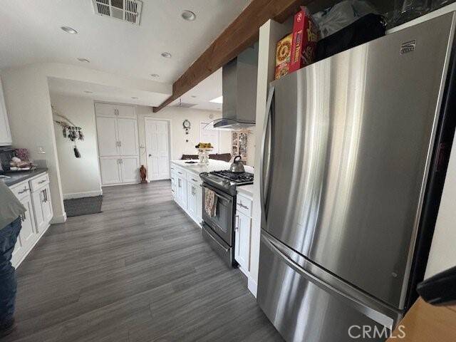 Van Nuys, CA 91406,16654 Kelsloan ST