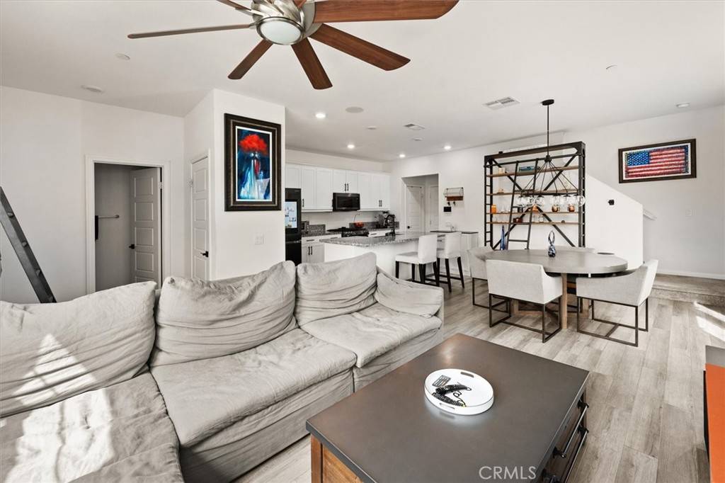 Canyon Country, CA 91387,27556 Antelope DR