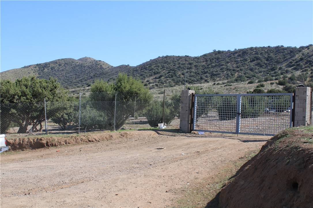 Acton, CA 93510,4570 Vac/Hubbard Rd/1-1/2 Mi S Ward