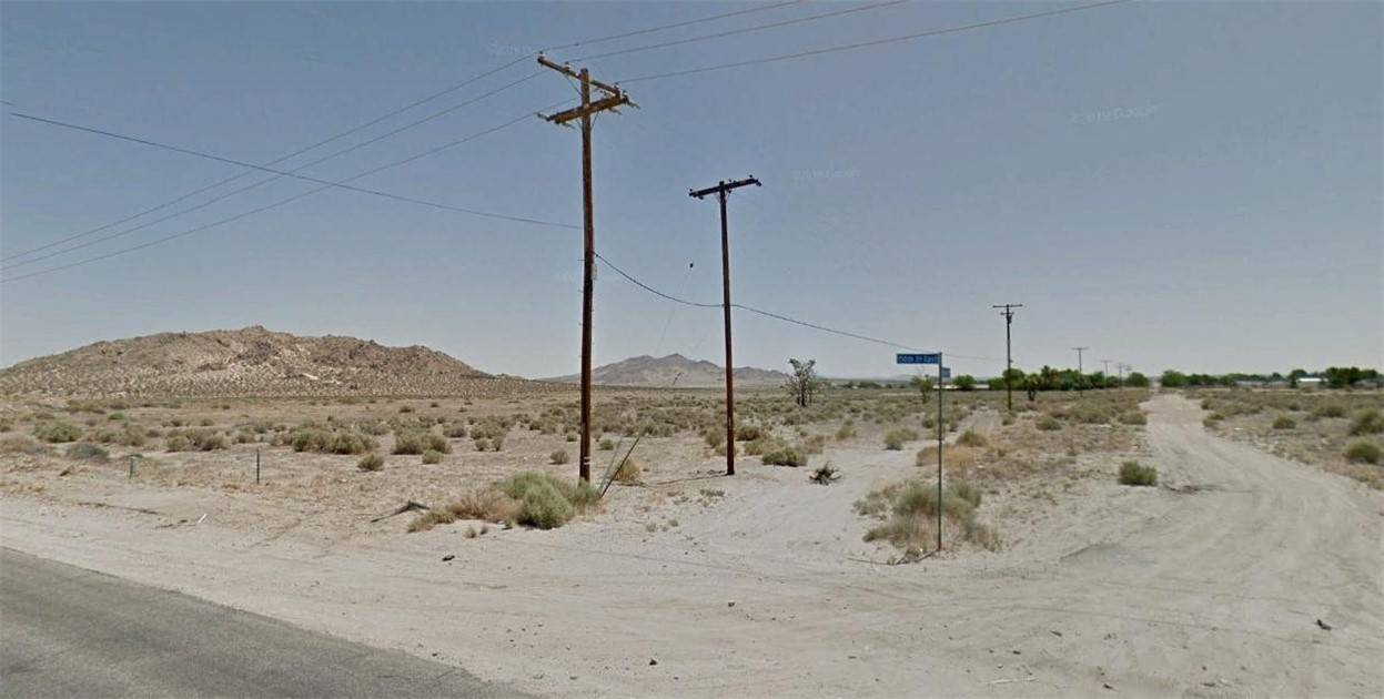 Lake Los Angeles, CA 93535,1 E 150th E