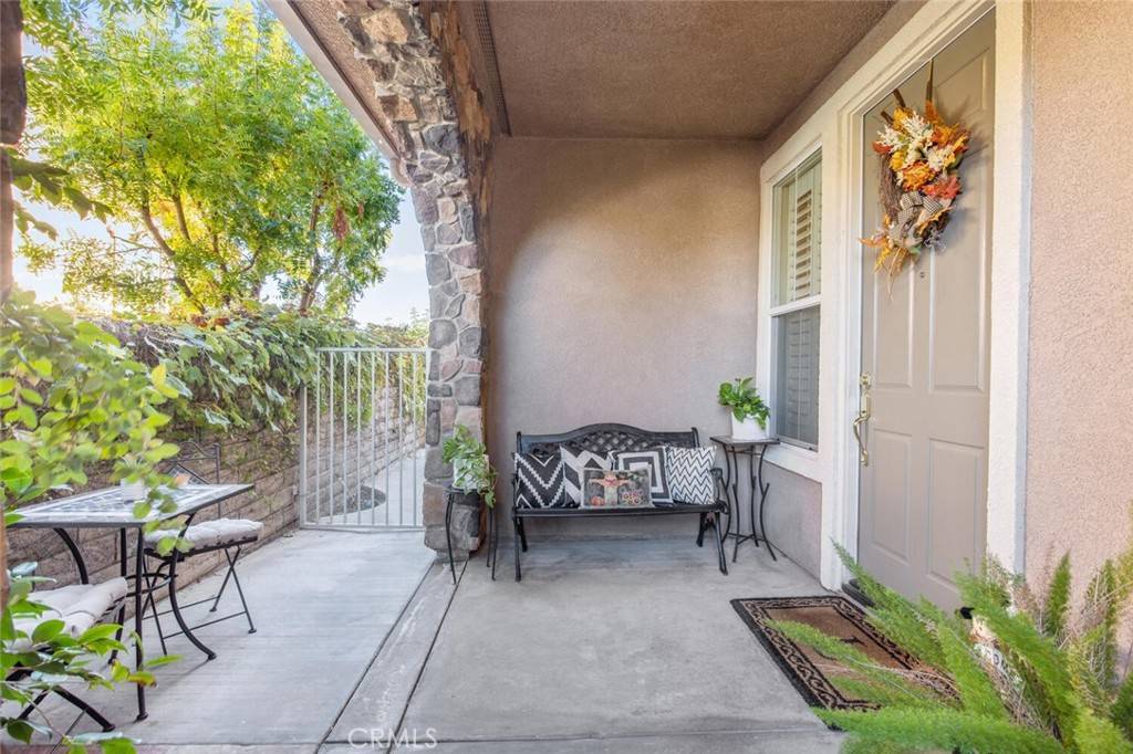 Valencia, CA 91381,25558 Via Ventana