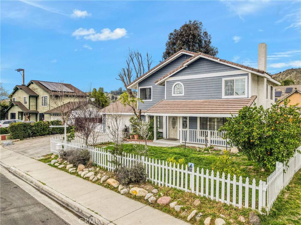 Canyon Country, CA 91351,19659 Four Oaks ST