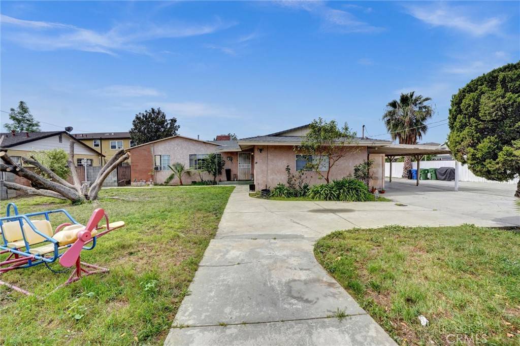 Arleta, CA 91331,9215 Woodman AVE