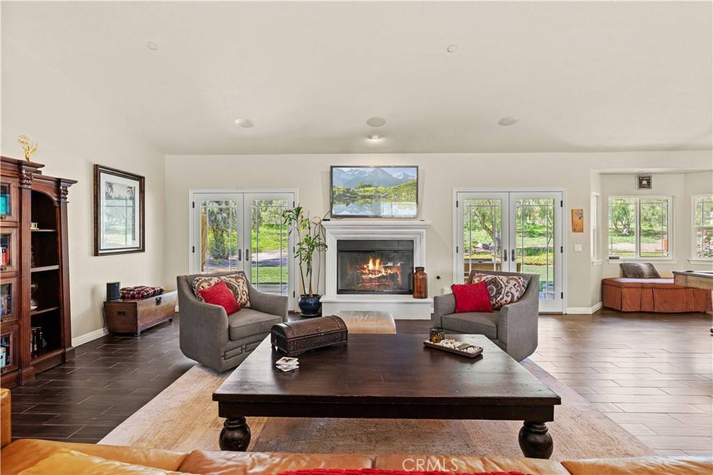 Saugus, CA 91390,18181 Lost Creek RD