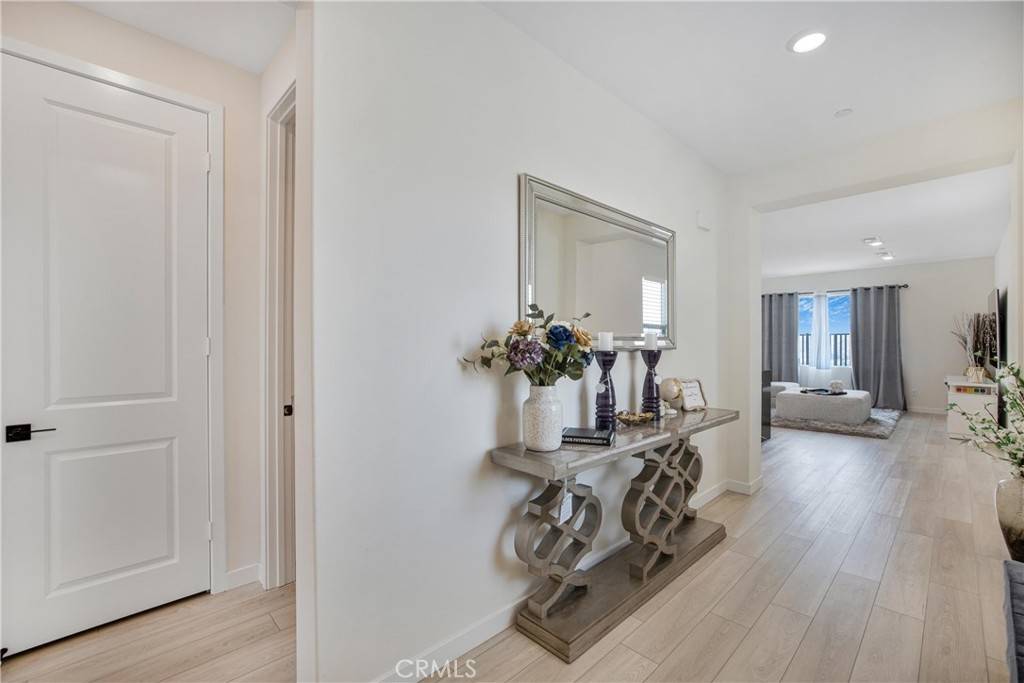 Valencia, CA 91381,27824 Marquee Drive