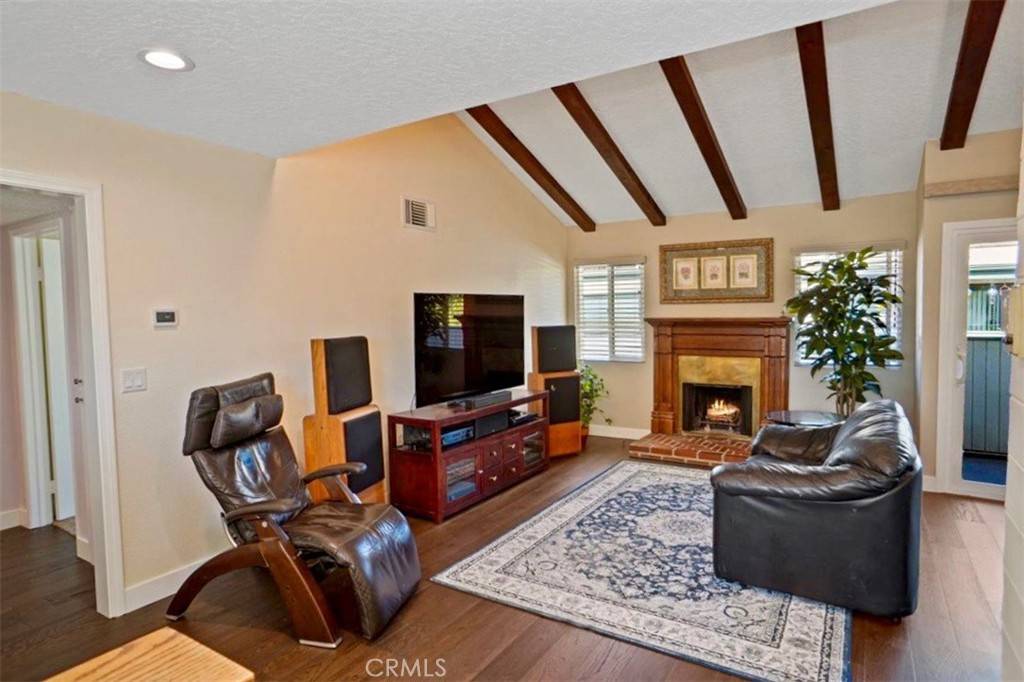 Sunland, CA 91040,10516 Sunland BLVD #5