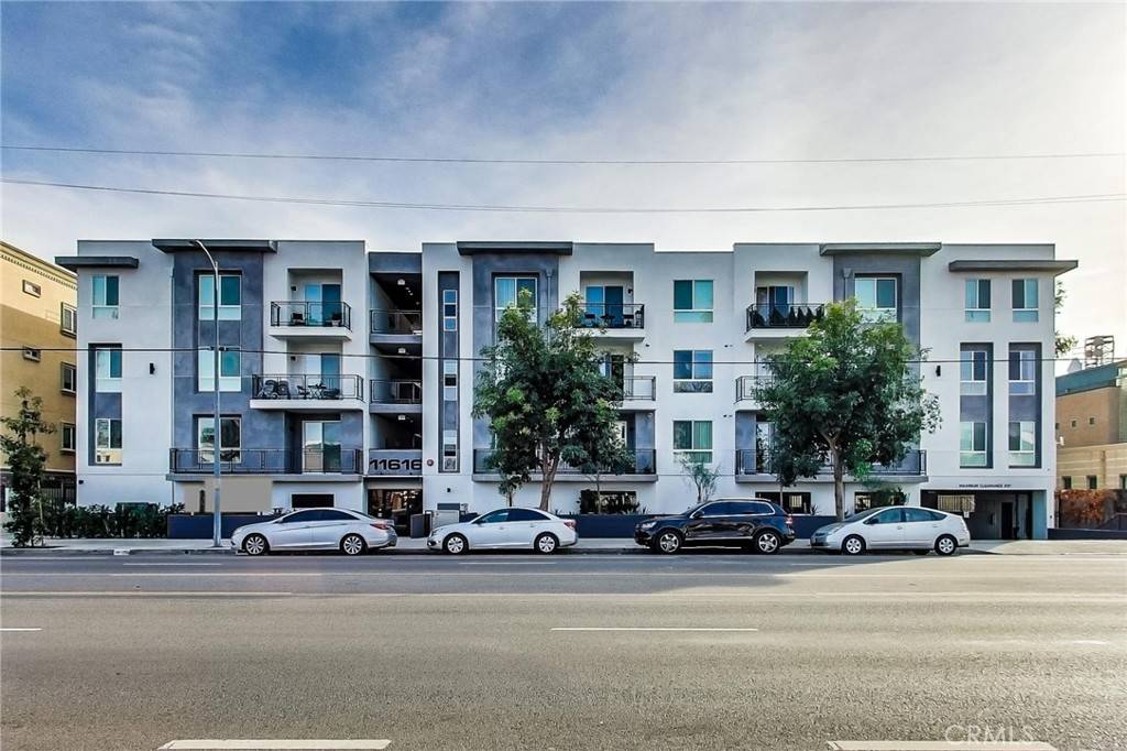 North Hollywood, CA 91601,11616 Burbank BLVD #PH2