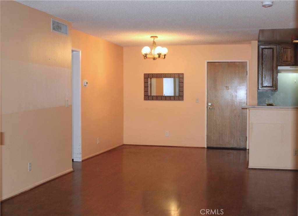 Los Angeles, CA 90042,3961 Via Marisol #233