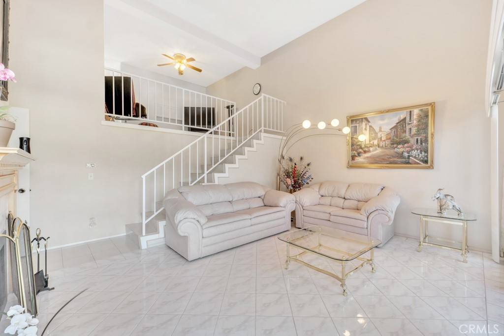 Sunland, CA 91040,10480 Sunland BLVD #16