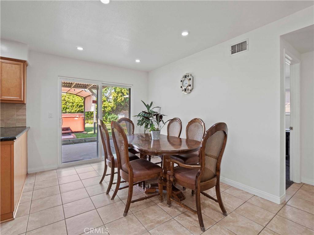 Canyon Country, CA 91351,19833 Aldbury ST