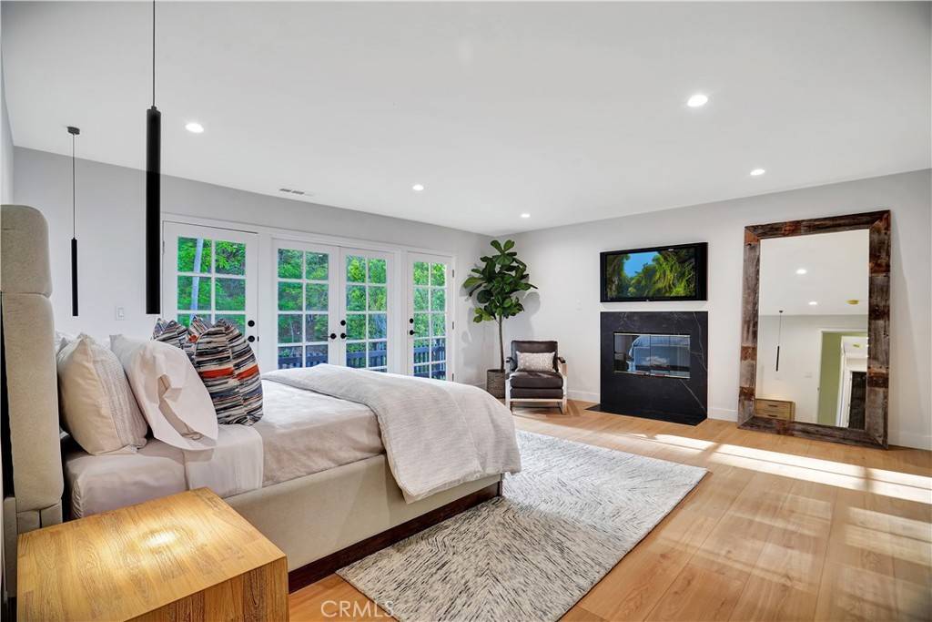 Woodland Hills, CA 91364,20225 Allentown DR