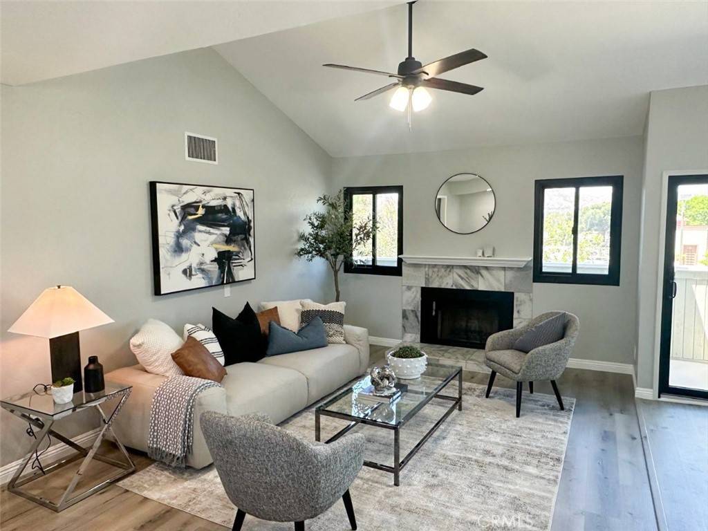 Canyon Country, CA 91351,27130 Hidaway Avenue #6