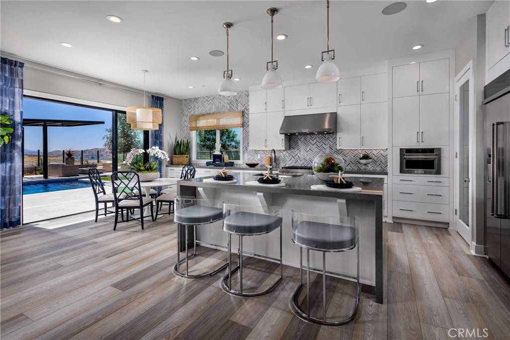 Valencia, CA 91381,27530 Elderberry DR