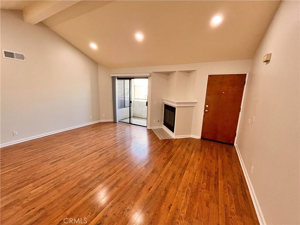 Sylmar, CA 91342,13825 Beaver ST #60