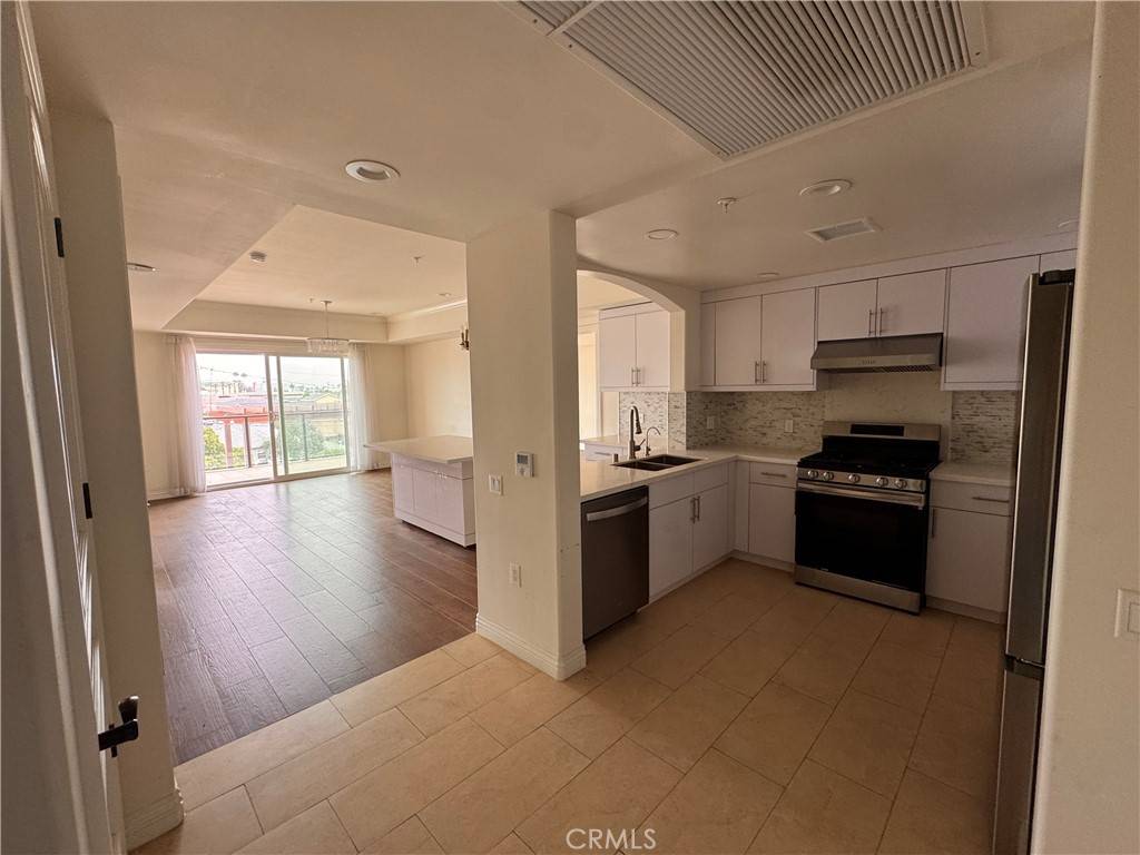 1598 Long Beach BLVD #210 Long Beach, CA 90813