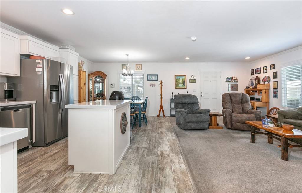 San Fernando, CA 91345,18 Portola
