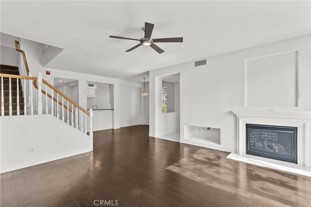 Valencia, CA 91354,28215 Canterbury CT
