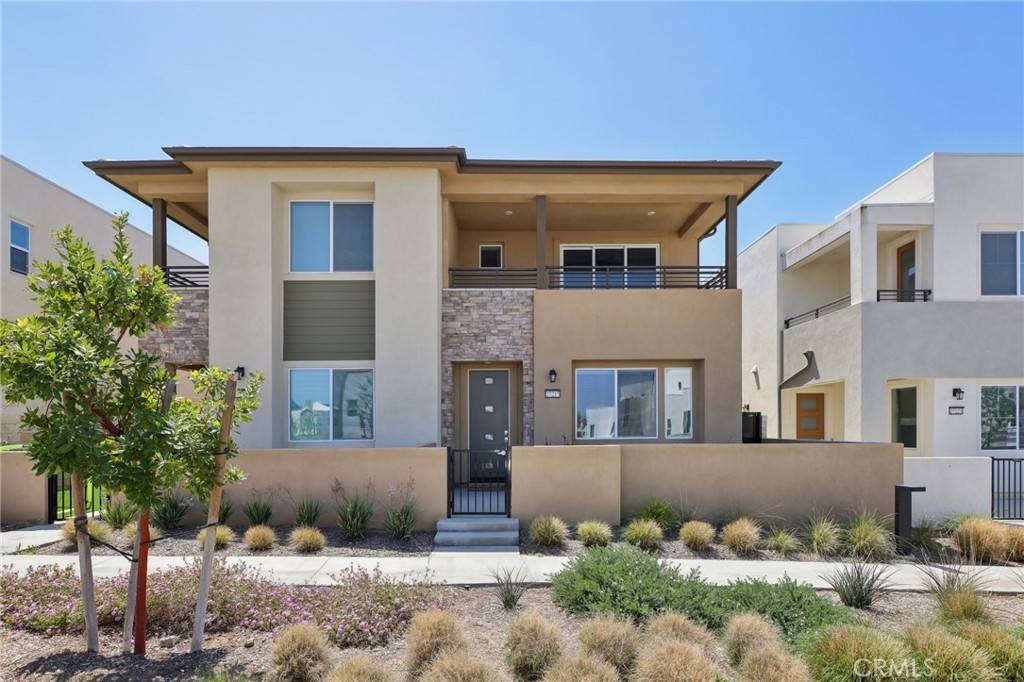Valencia, CA 91381,27217 Red Willow CT