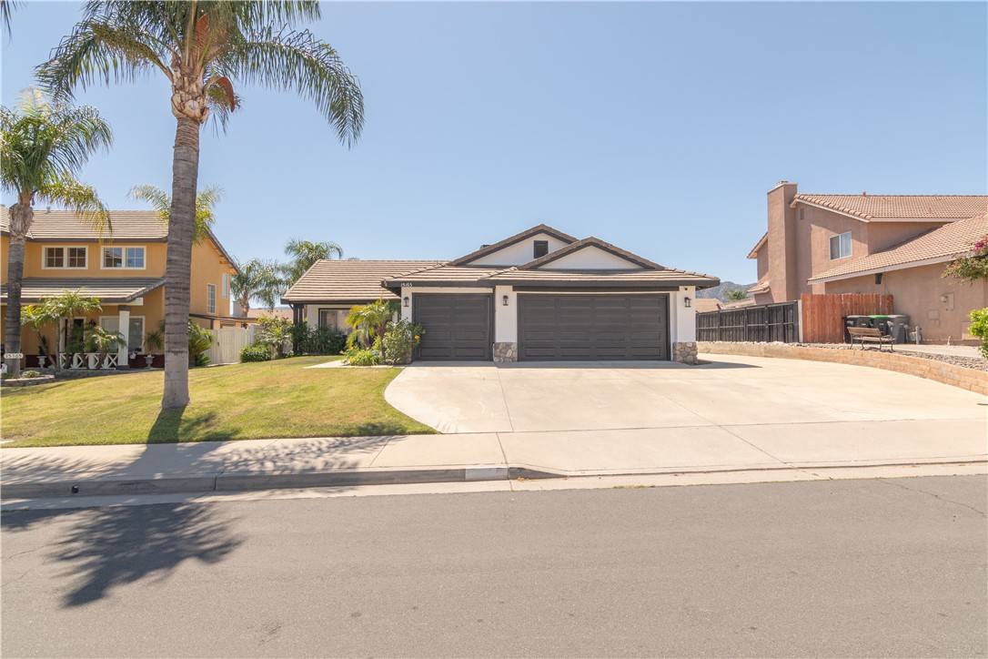 Lake Elsinore, CA 92530,15163 Biarritz ST
