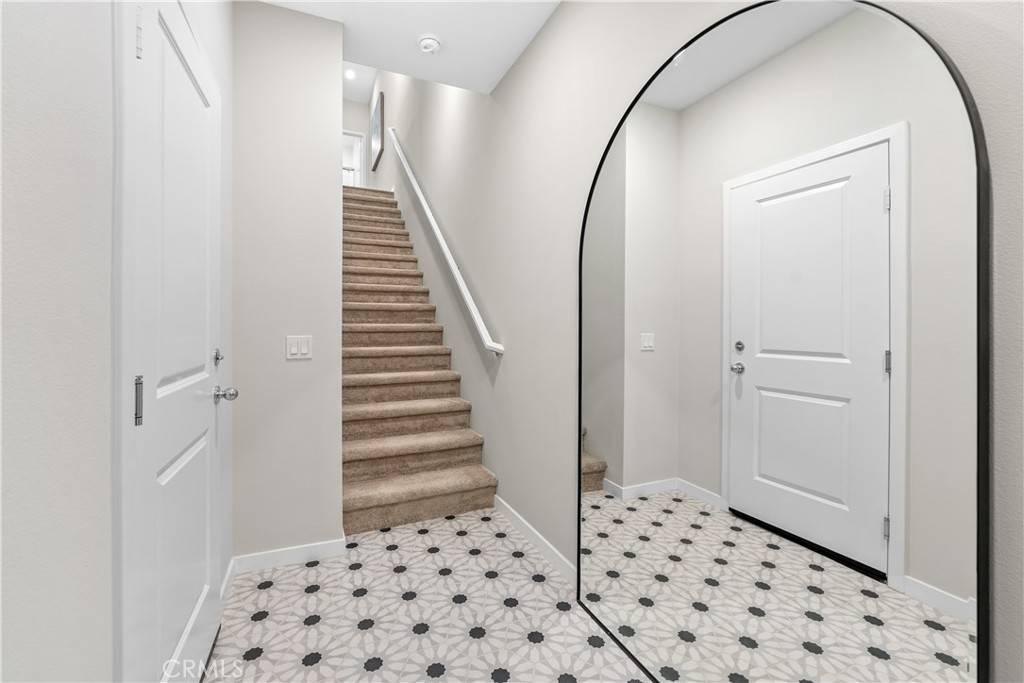 North Hills, CA 91343,9421 N Sepulveda Blvd. #4