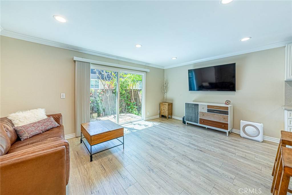 Montrose, CA 91020,2735 Piedmont AVE #3