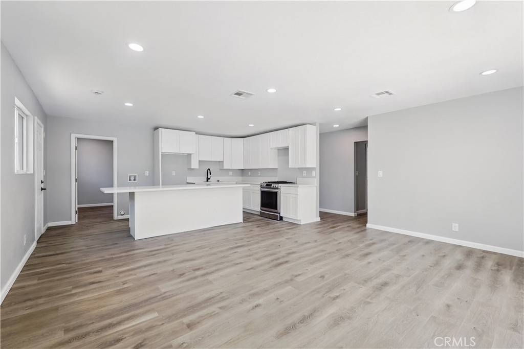 Lancaster, CA 93534,43820 Beech AVE