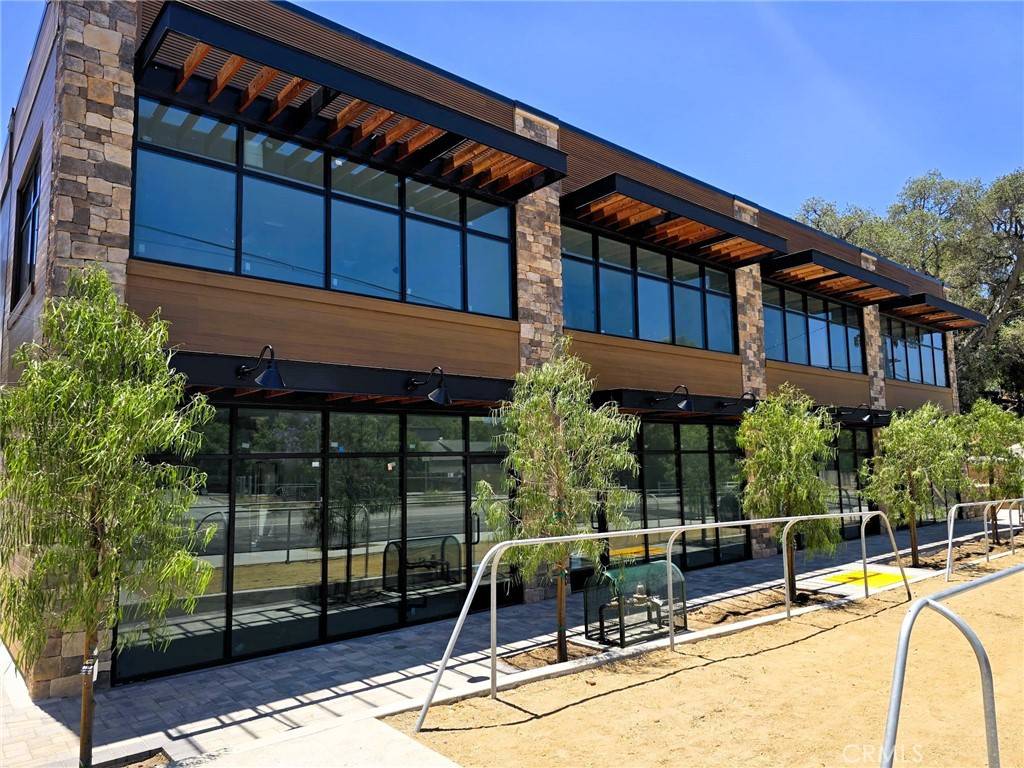 Sunland, CA 91040,9668 Sunland BLVD