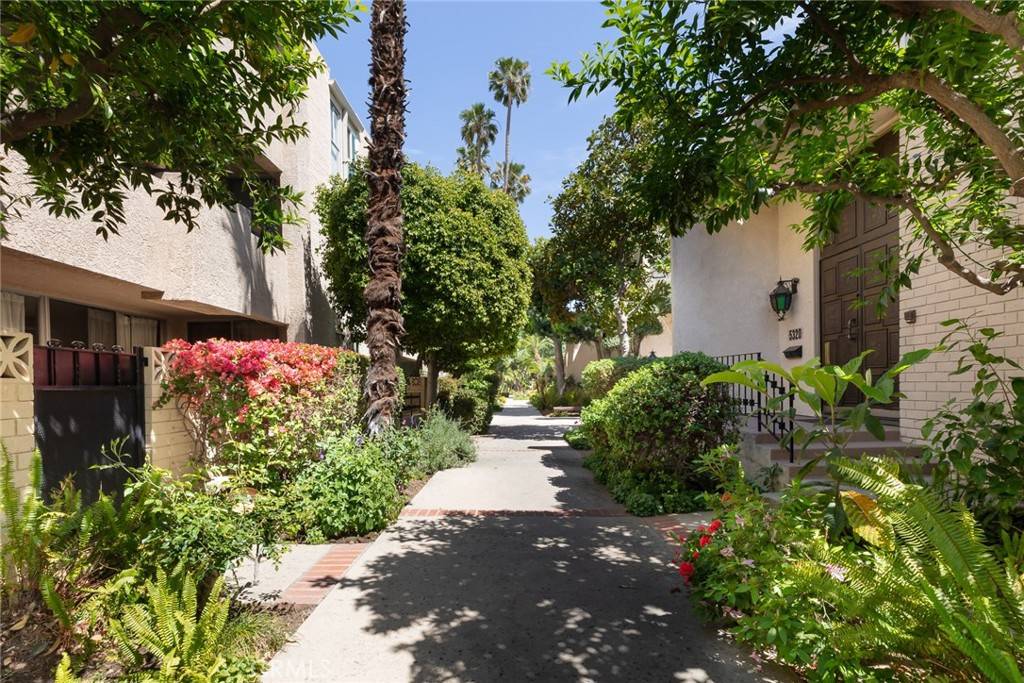 Encino, CA 91316,5330 Lindley AVE #305
