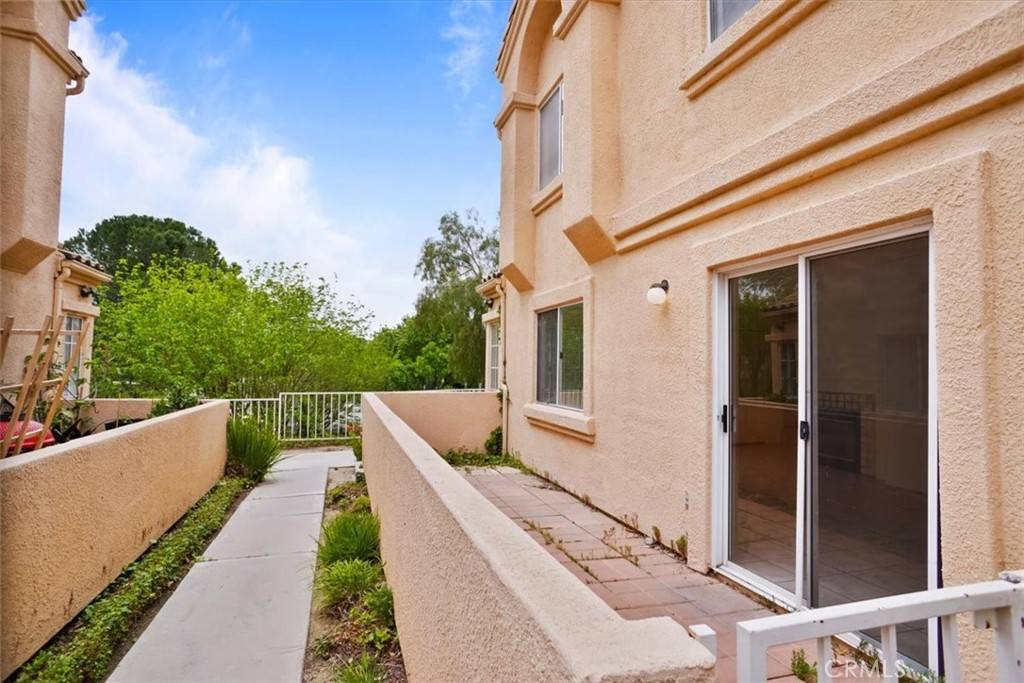 Newhall, CA 91321,18848 Vista Del Canon #A