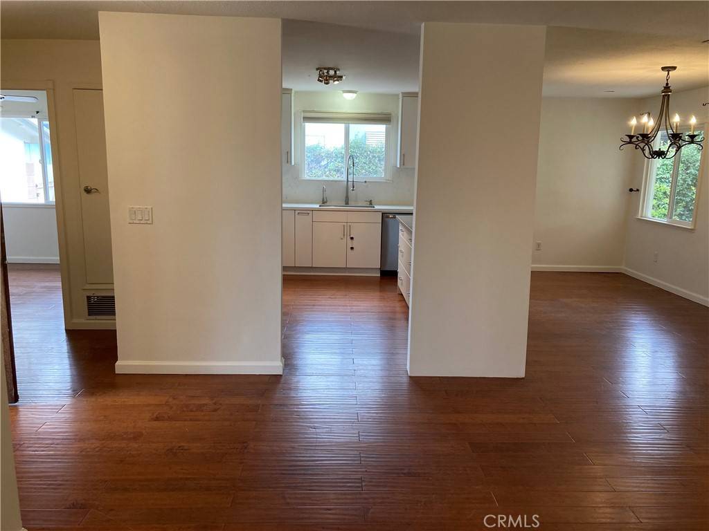Woodland Hills, CA 91367,23464 Sylvan ST
