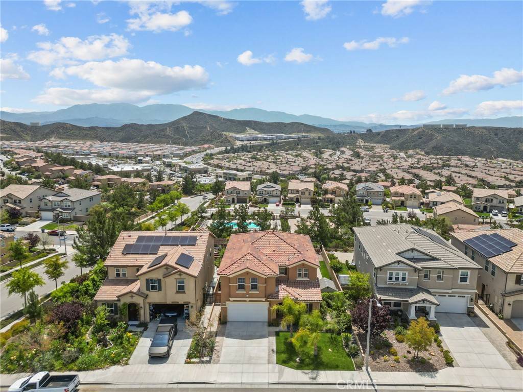 Saugus, CA 91350,19512 Griffith DR