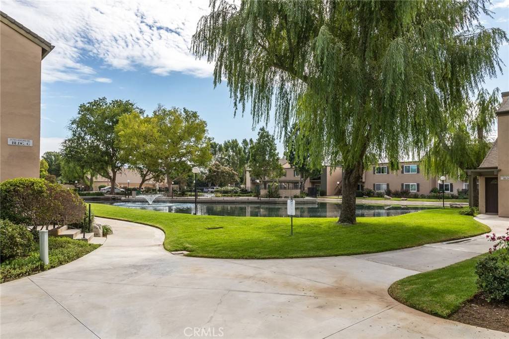 Valencia, CA 91355,24420 Nicklaus DR #J5