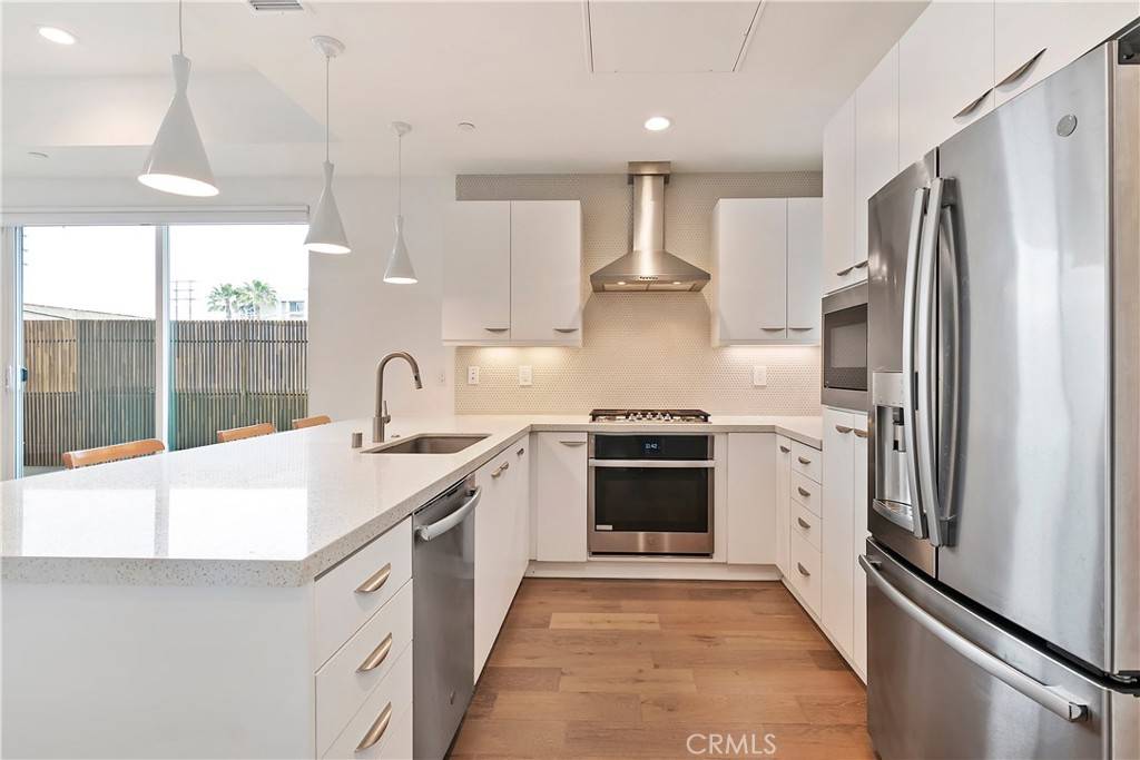 North Hollywood, CA 91601,4831 1/2 Craner AVE