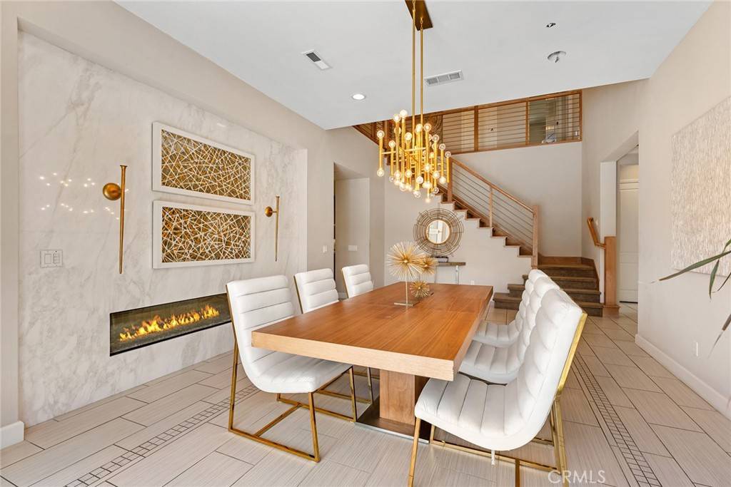 West Hills, CA 91304,8314 Mariposa CT