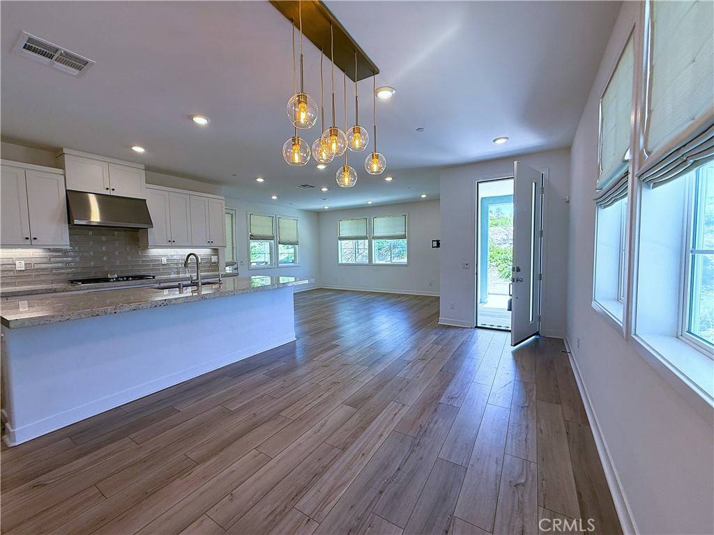 Valencia, CA 91381,27078 Painted Sky WAY
