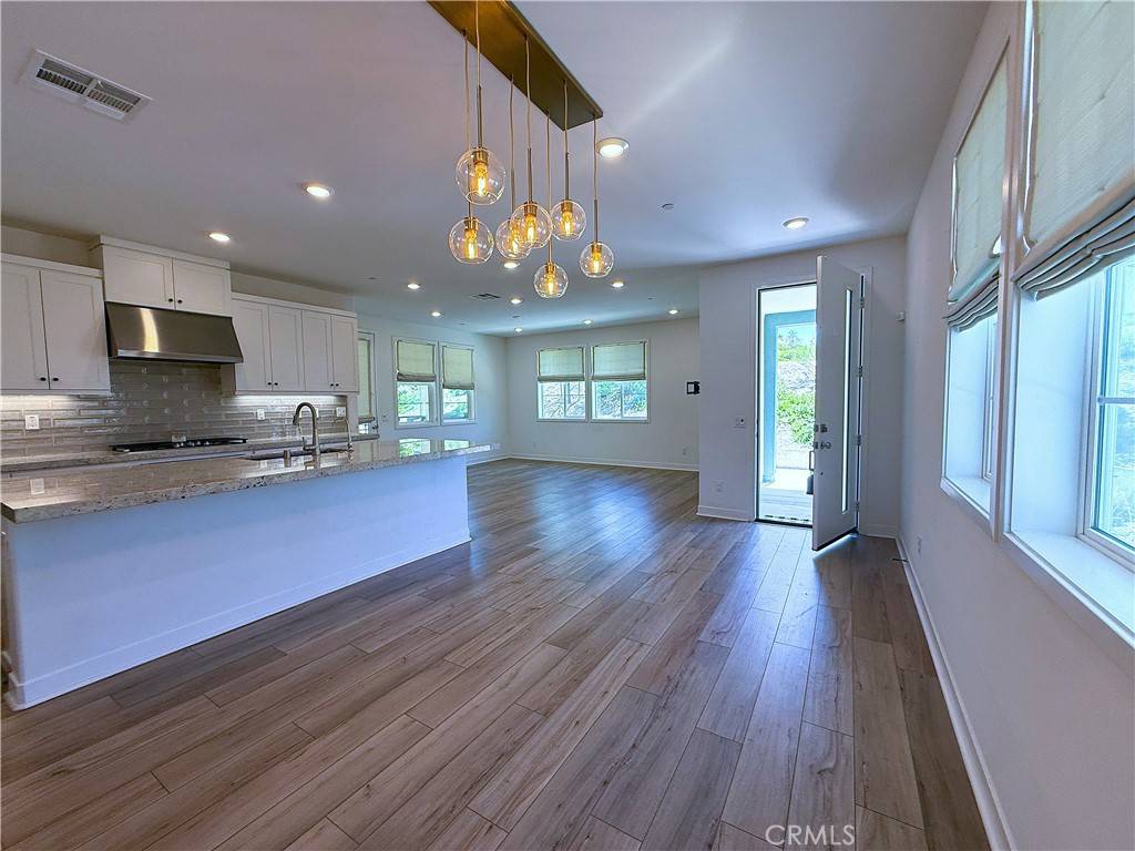 Valencia, CA 91381,27078 Painted Sky WAY