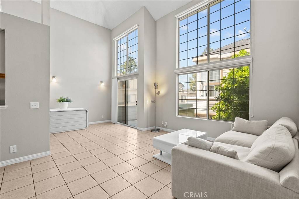 Pacoima, CA 91331,11150 Glenoaks BLVD #98