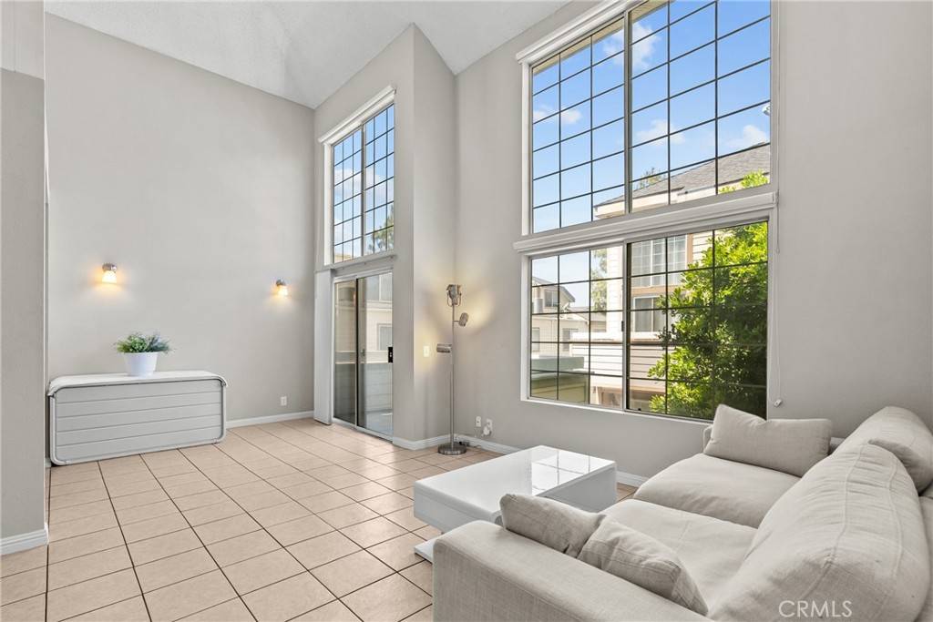 Pacoima, CA 91331,11150 Glenoaks BLVD #98