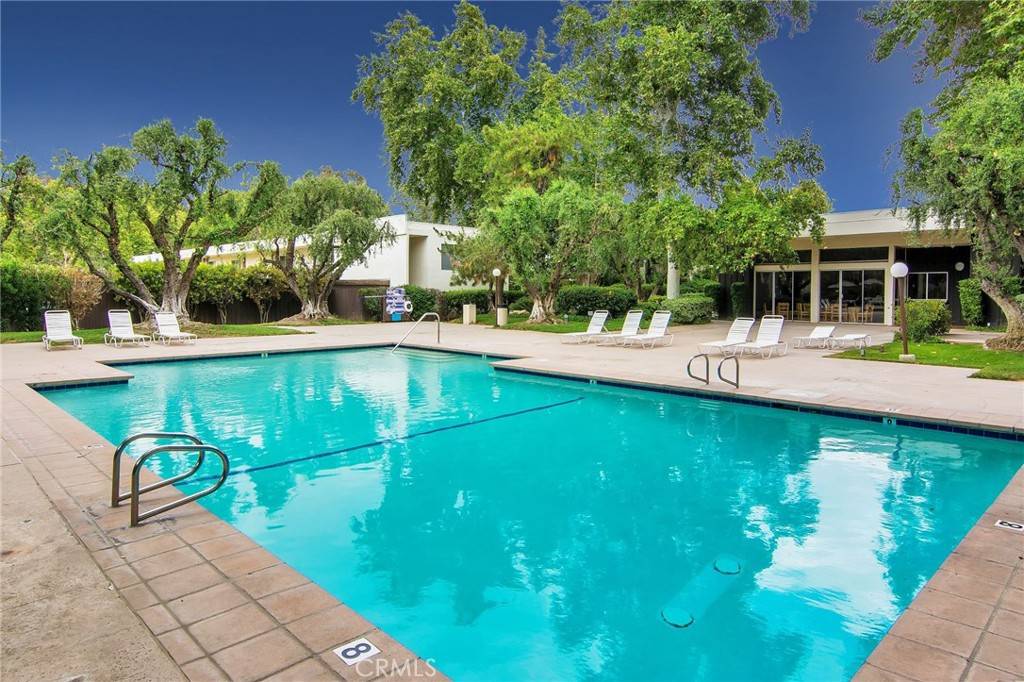 Valencia, CA 91355,23515 Lyons AVE #286
