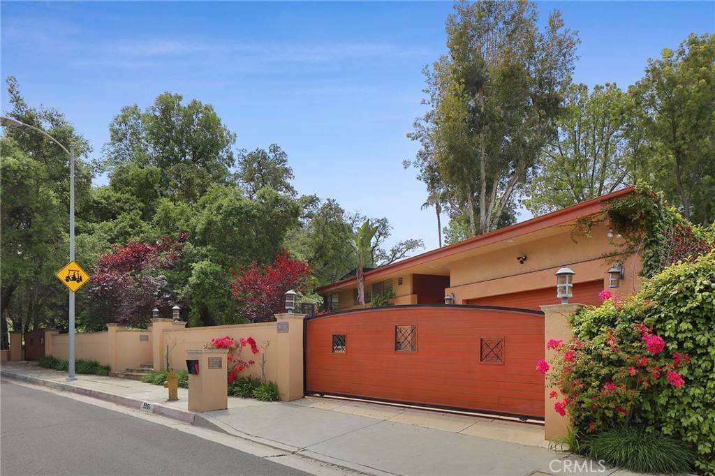 Tarzana, CA 91356,3951 Vanalden AVE