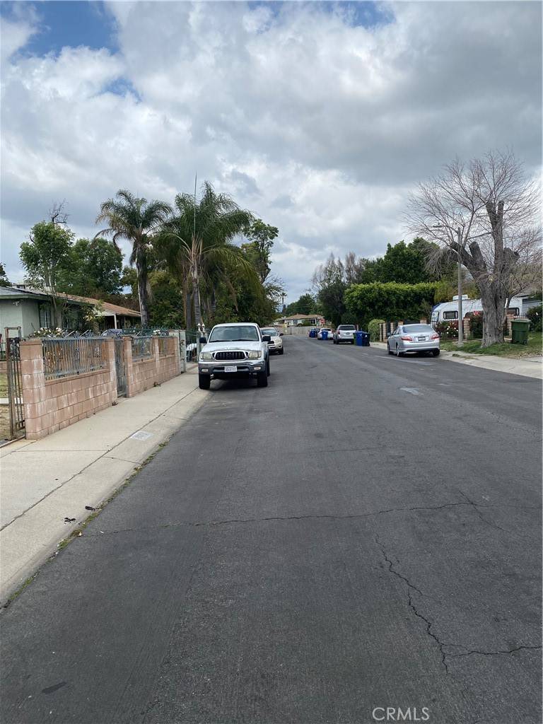 Panorama City, CA 91402,8849 Tyrone AVE