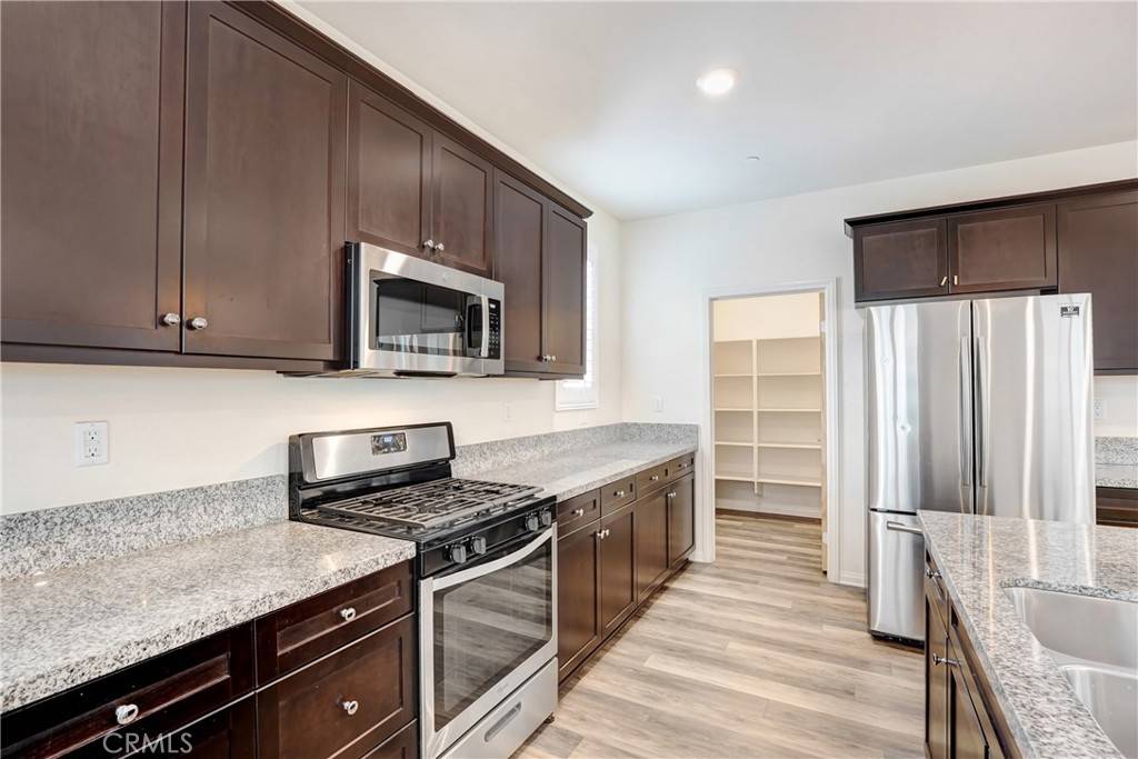 Chatsworth, CA 91311,9126 Foster LN
