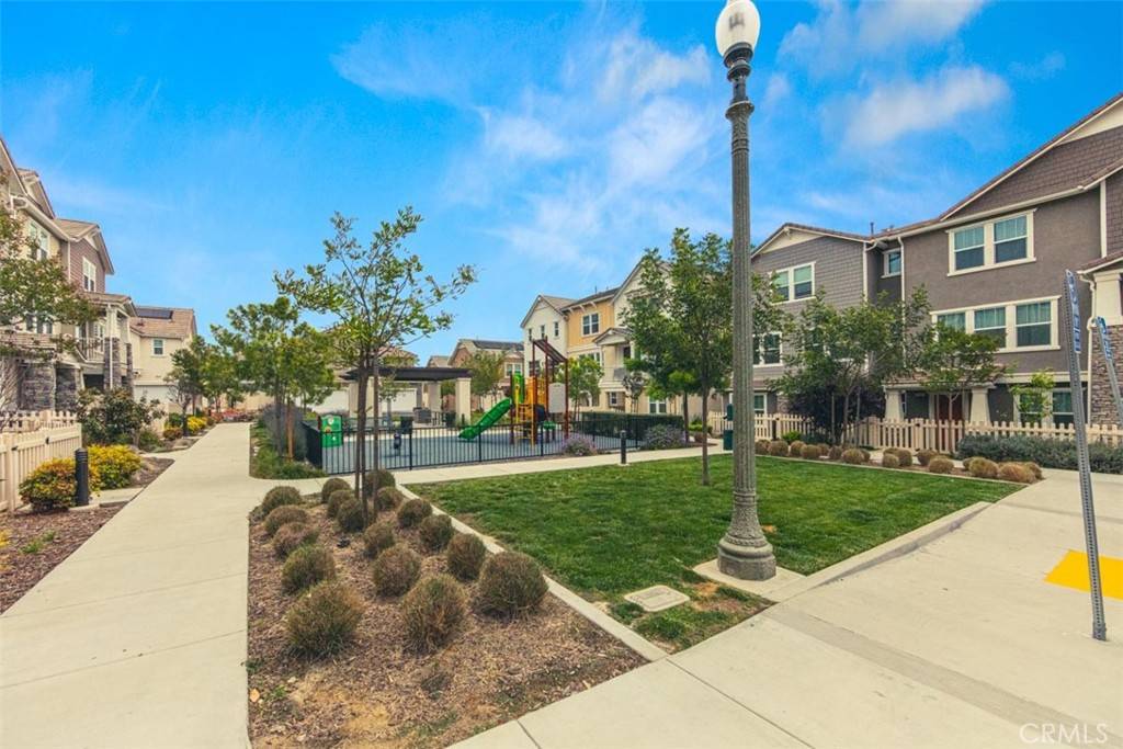 Fillmore, CA 93015,578 Apricot lane