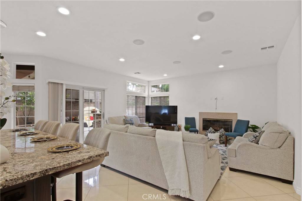 Downey, CA 90241,10502 Dolan AVE