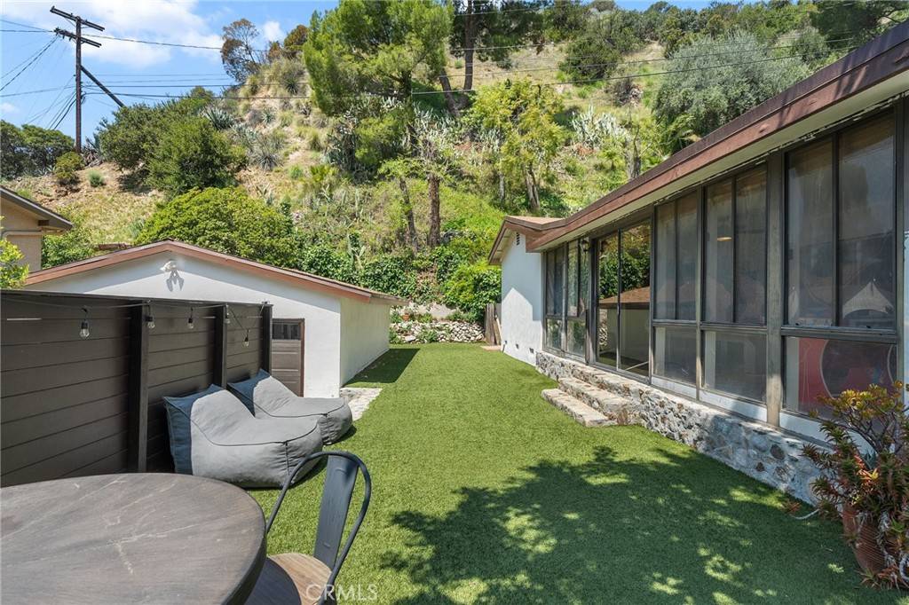 Burbank, CA 91501,925 country club drive