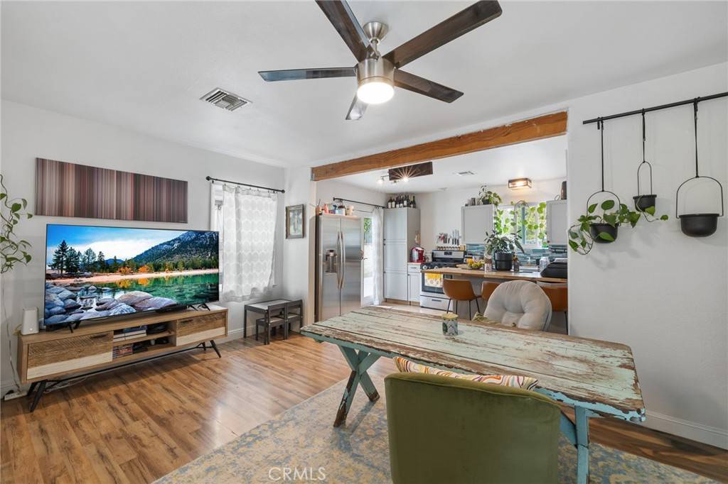 Panorama City, CA 91402,8036 Hazeltine AVE