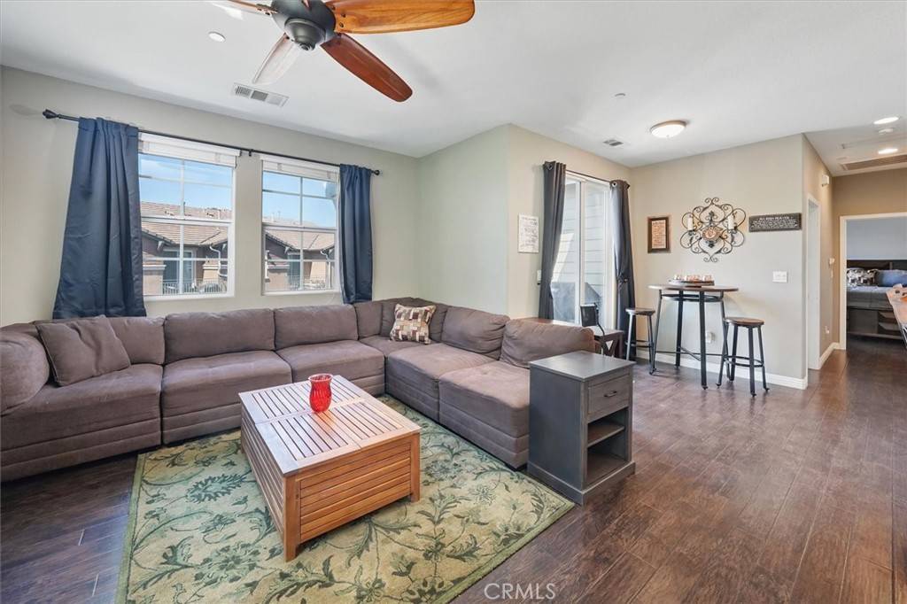 Sylmar, CA 91342,13836 Balboa BLVD #164