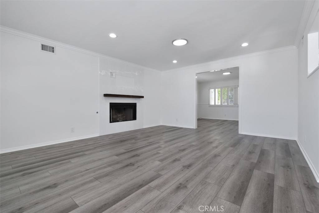 Woodland Hills, CA 91367,23648 Emelita ST
