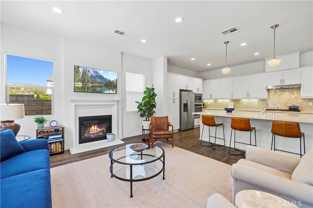 Canyon Country, CA 91387,18696 Cedar Crest DR