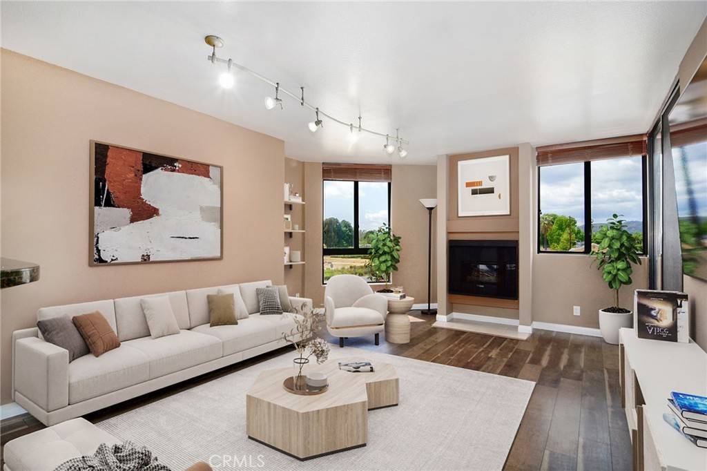 Canoga Park, CA 91304,7826 Topanga Canyon BLVD #307
